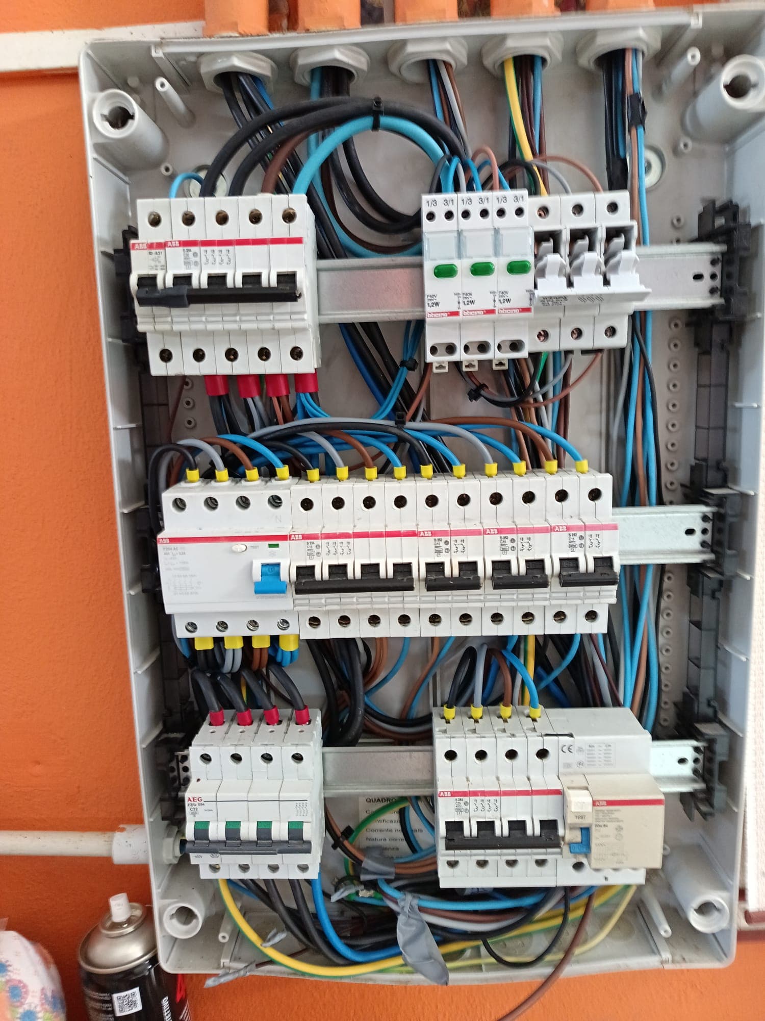 quadro elettrico reale da verificare per ricerca guasti a Corigliano-Rossano